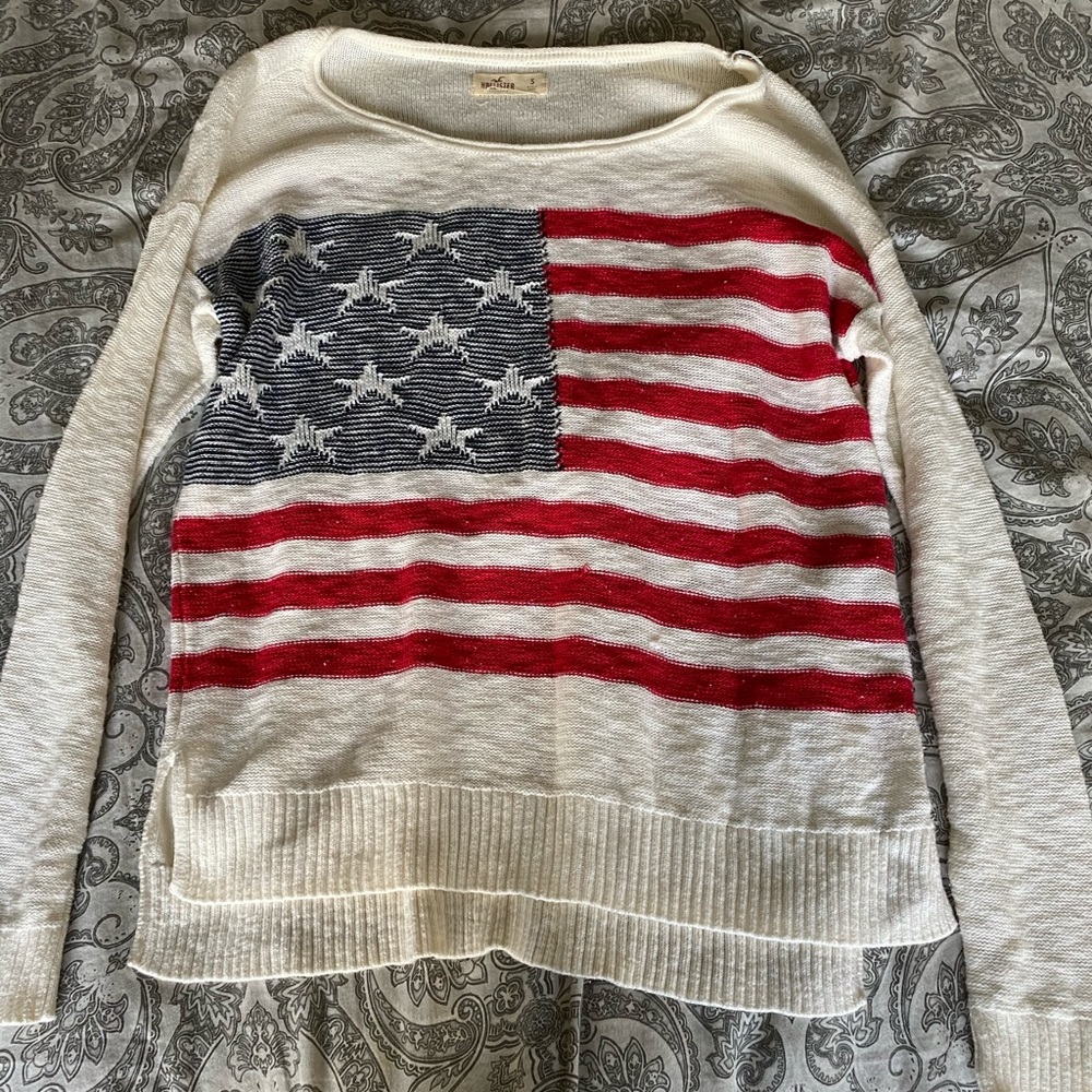 Hollister sweater